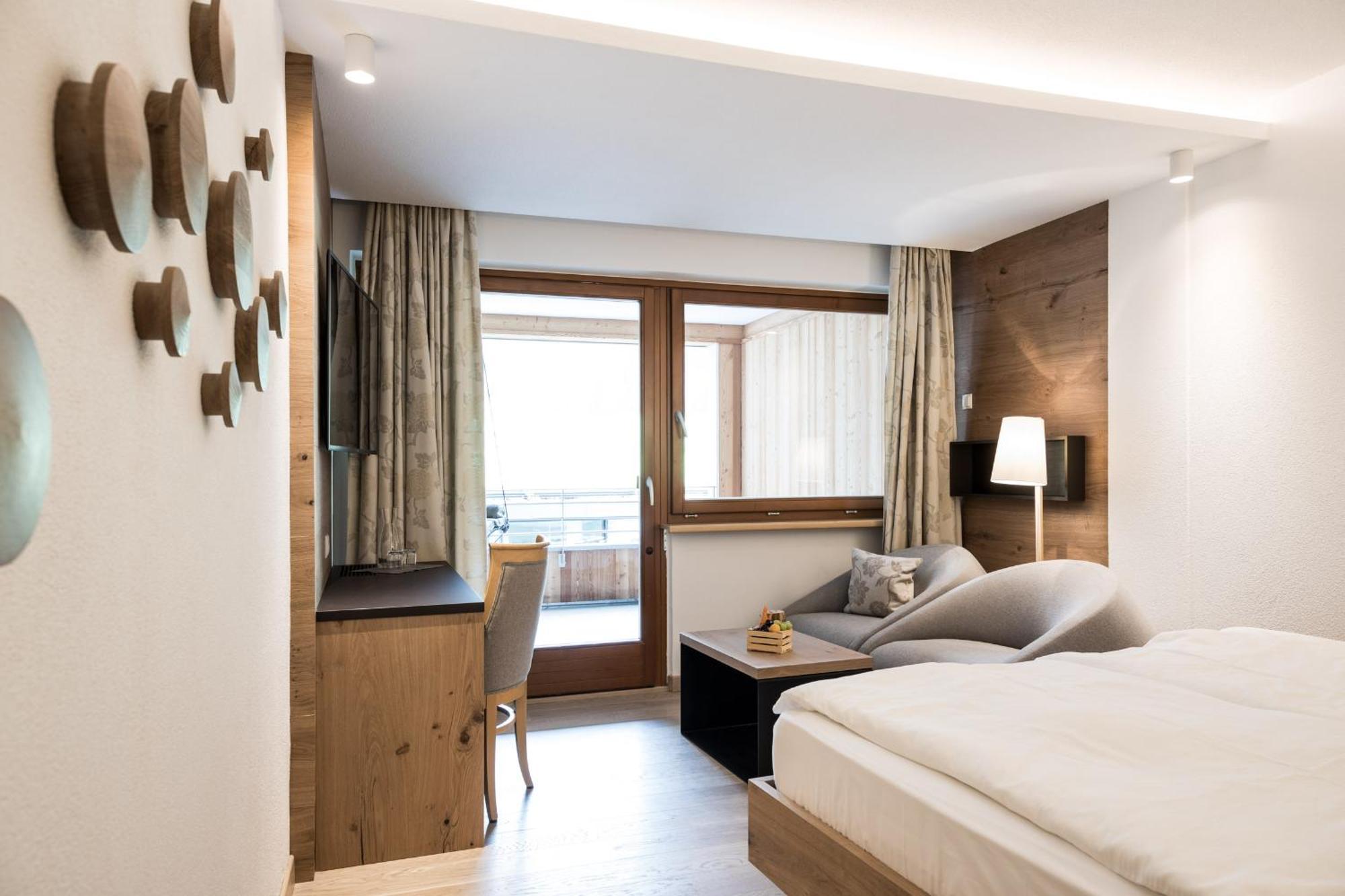 Hotel Petrus Brunico Bagian luar foto