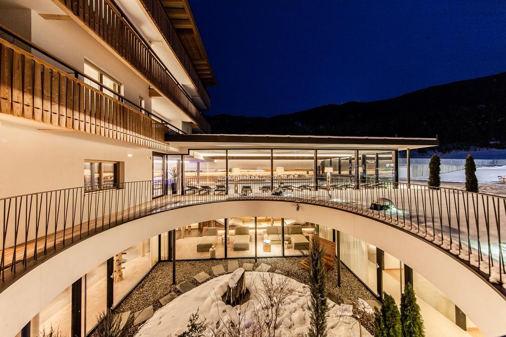 Hotel Petrus Brunico Bagian luar foto