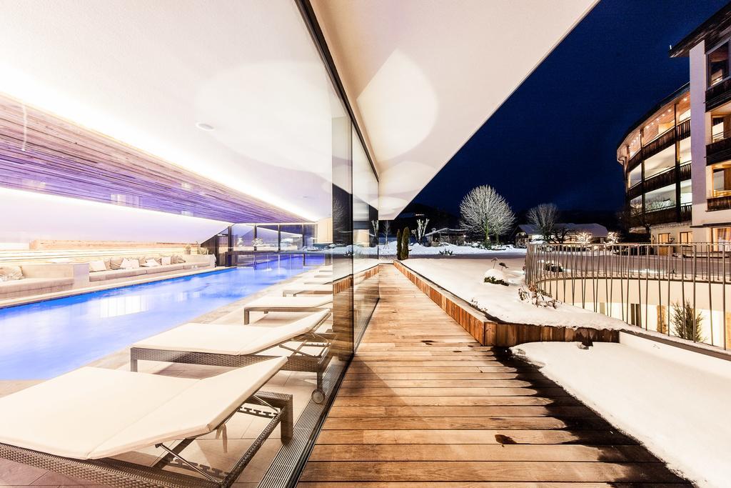 Hotel Petrus Brunico Bagian luar foto